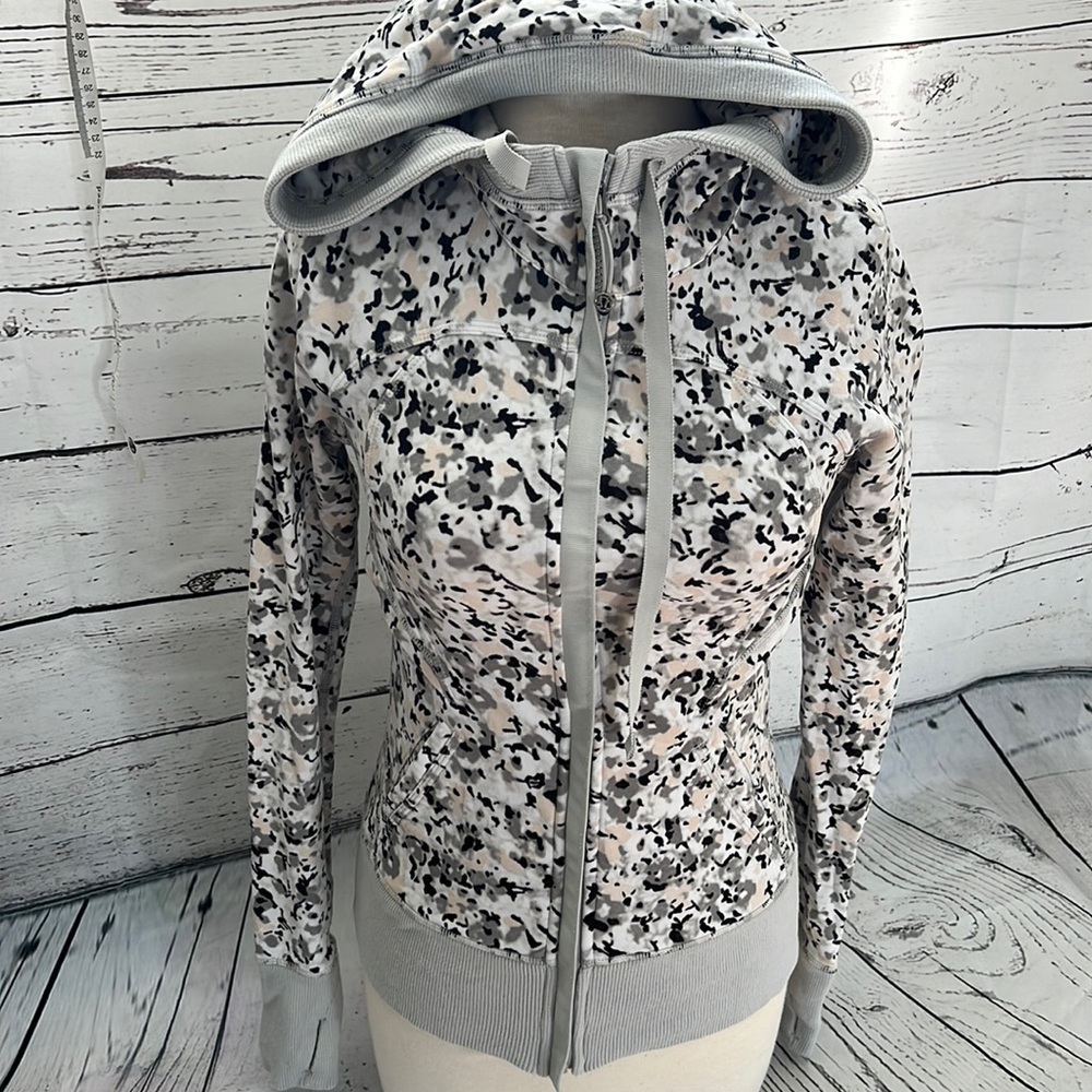 Lululemon Gorgeous Floral Zip-Up  Sweatshirt - Size 4
